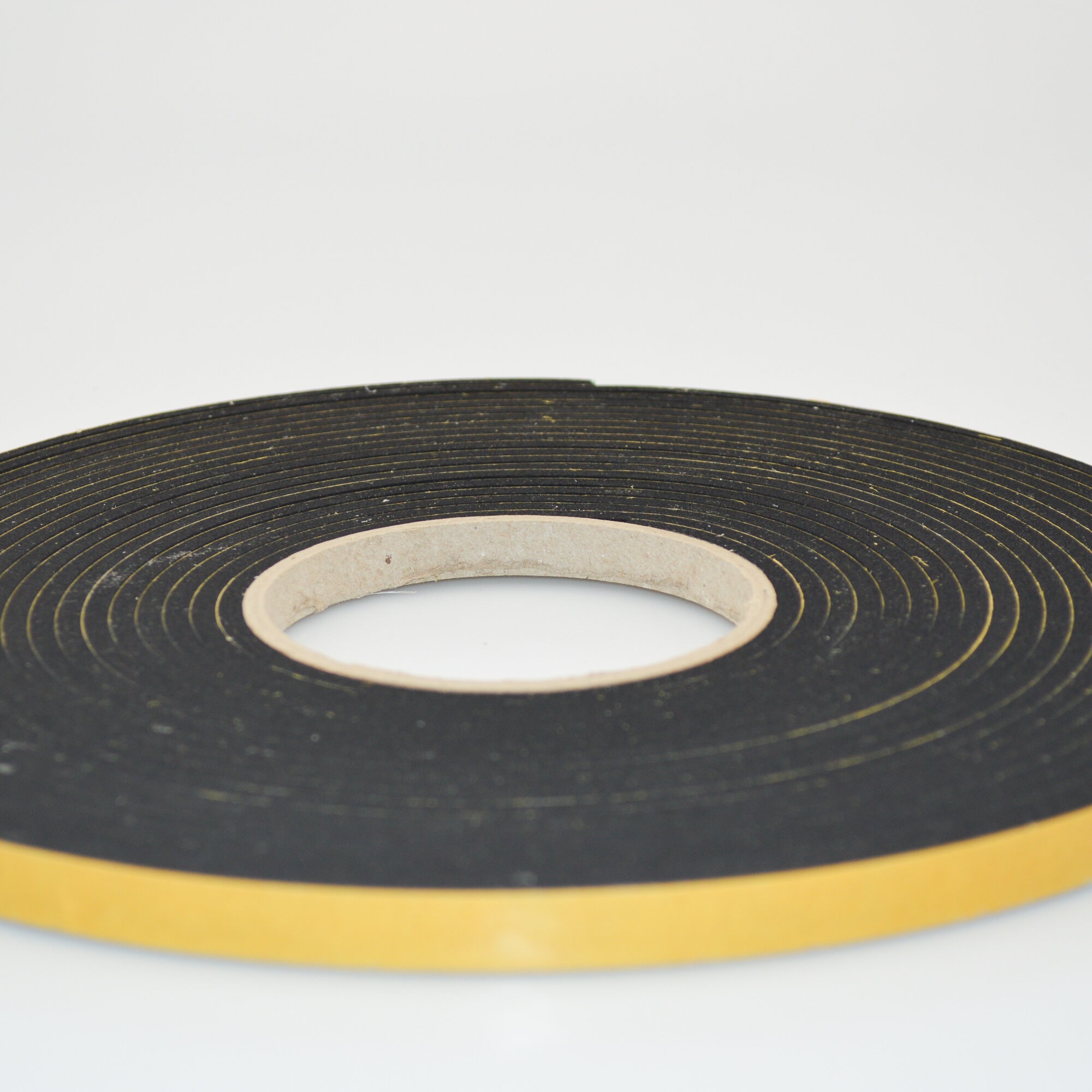 EPDM5_0015 Dichtband EPDM 10m Rolle 5mm dick einseitig stark klebend Moosgummi Dichtungsband